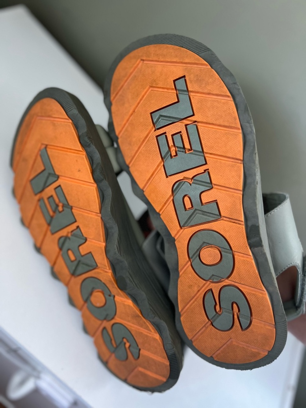 Sorel Vibe Olive Padded-Strap Sandals - Picture 3 of 5